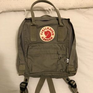 Mini grey Fjallraven Kanken